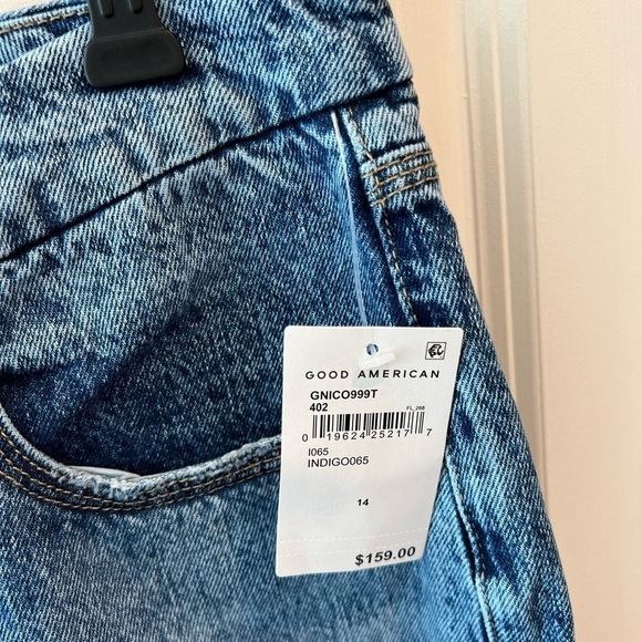 Good American Good '90s Icon in Indigo065 - Picture 7 of 16
